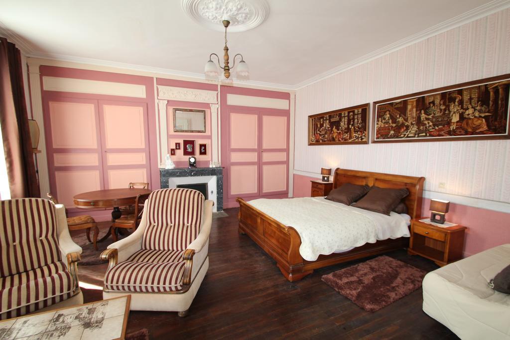 Bed and Breakfast Domaine Des Roses Vaudelnay Camera foto