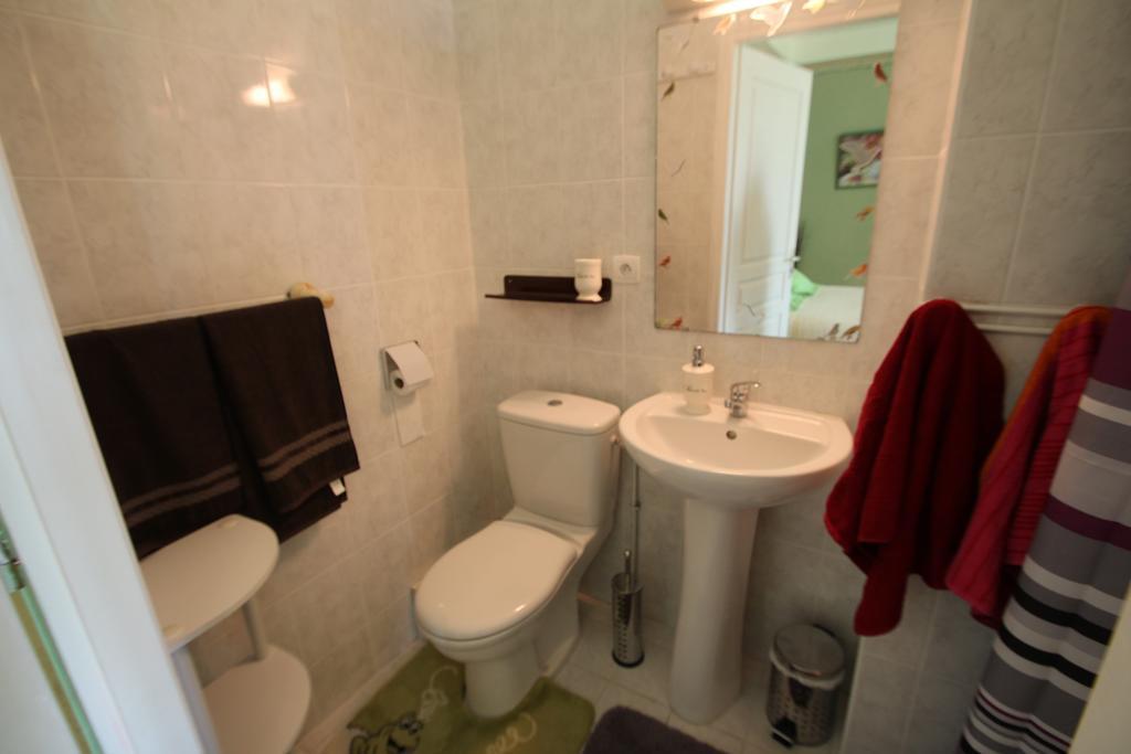 Bed and Breakfast Domaine Des Roses Vaudelnay Camera foto